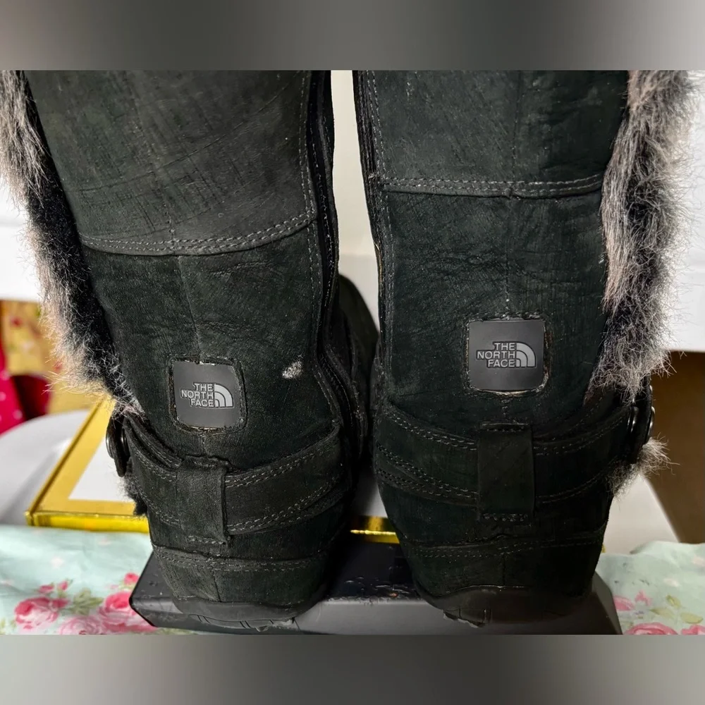 The North Face Brianna Tall Boots Insulated Suede faux fur lined in black size 5
